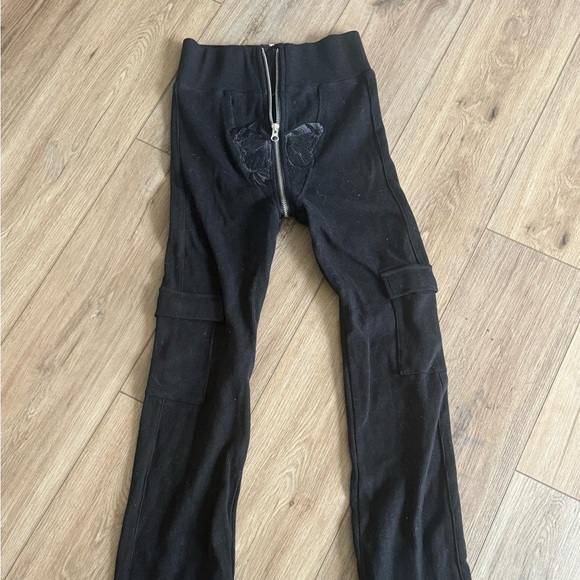 Tordrobes Black Butterfly Zip Pants - Picture 3 of 6